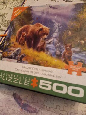 Eurographics 500 piece Grizzly Cubs